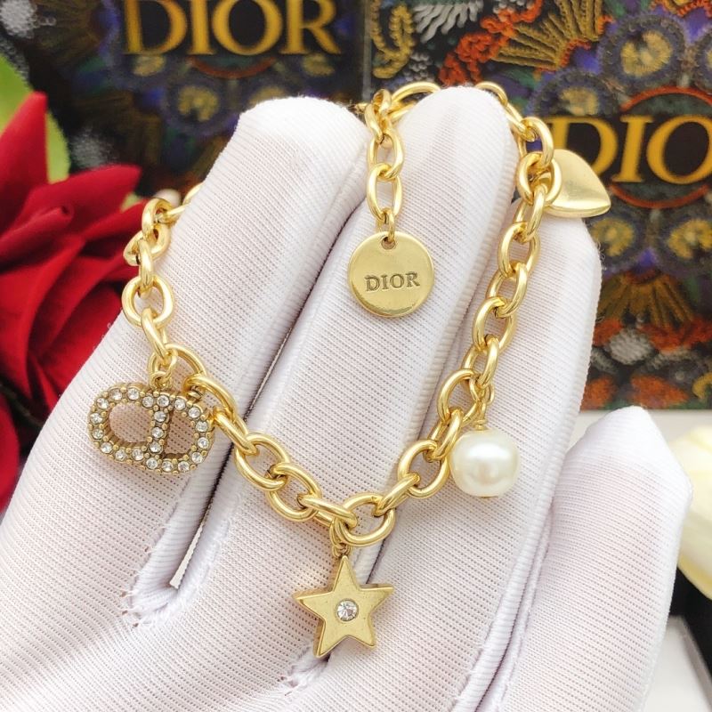 chr1st1an D10r bracelets